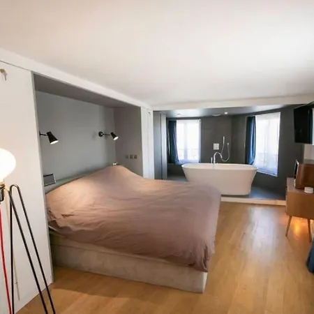 Central & Modern Flat Paris